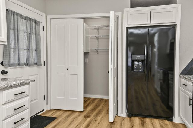 1850 N Robberson Avenue, Springfield, MO 65803