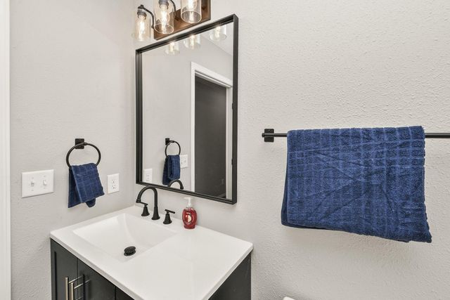 1850 N Robberson Avenue, Springfield, MO 65803