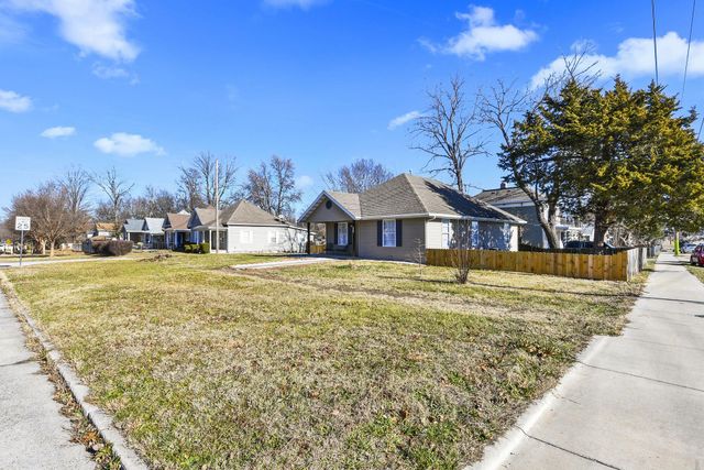 1850 N Robberson Avenue, Springfield, MO 65803