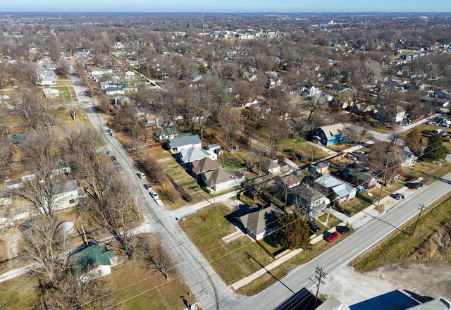 1850 N Robberson Avenue, Springfield, MO 65803