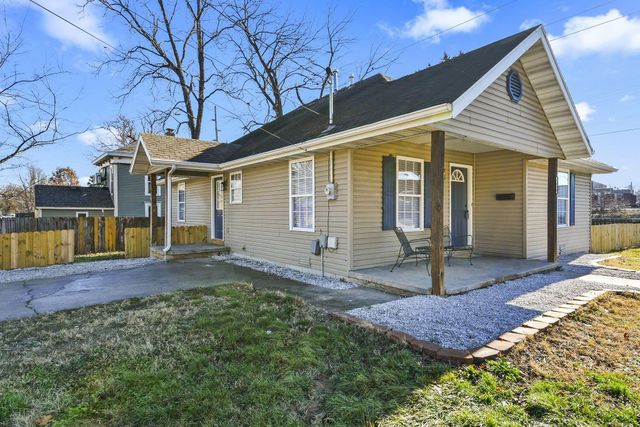 1850 N Robberson Avenue, Springfield, MO 65803