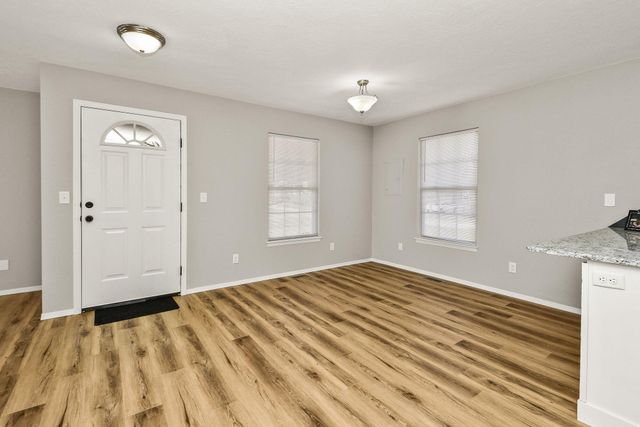 1850 N Robberson Avenue, Springfield, MO 65803