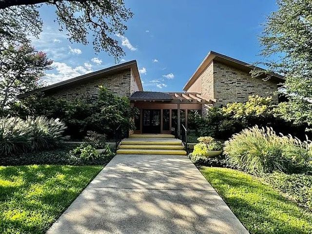 7615 Woodthrush Drive 15, Dallas, TX 75230