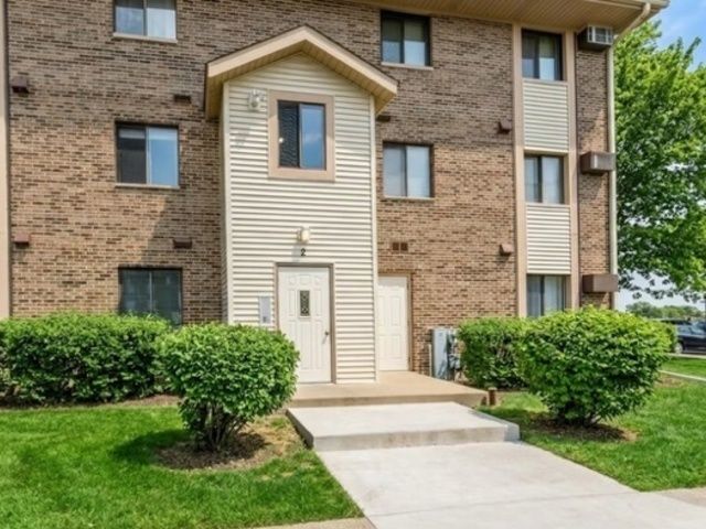2 Echo Court 2, Vernon Hills, IL 60061