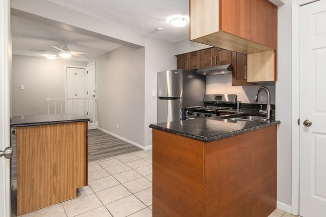 2 Echo Court 2, Vernon Hills, IL 60061