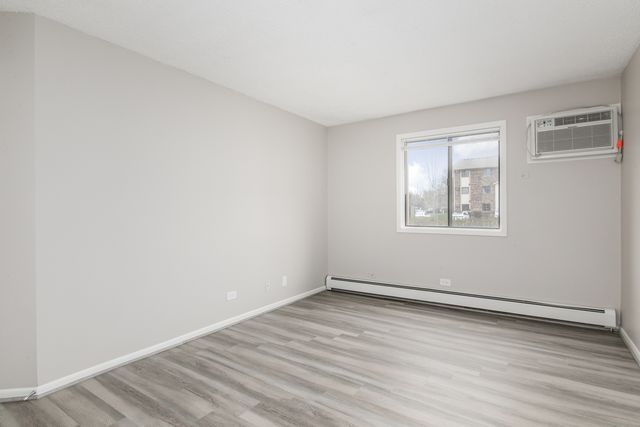 2 Echo Court 2, Vernon Hills, IL 60061
