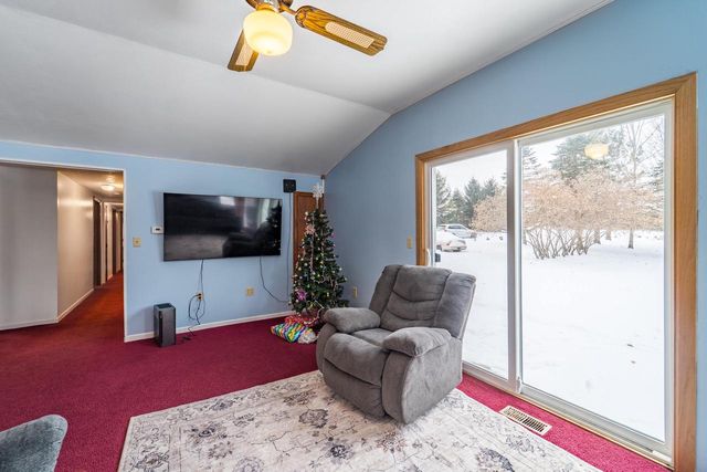 221511 COUNTY ROAD B, Marathon, WI 54448