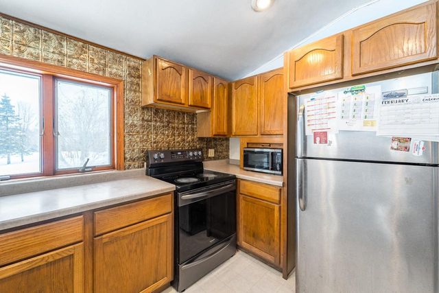 221511 COUNTY ROAD B, Marathon, WI 54448