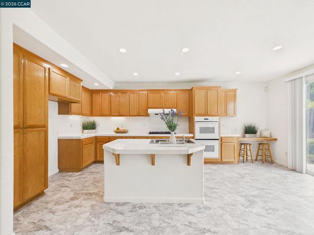 2072 Schell Mountain Way, Antioch, CA 94531