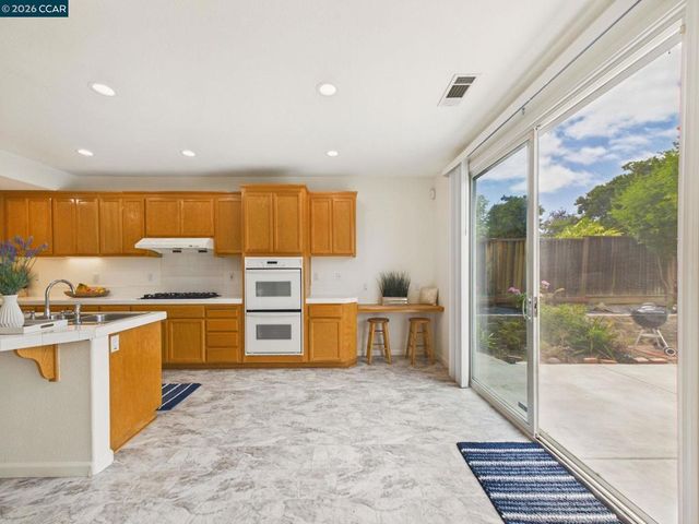 2072 Schell Mountain Way, Antioch, CA 94531