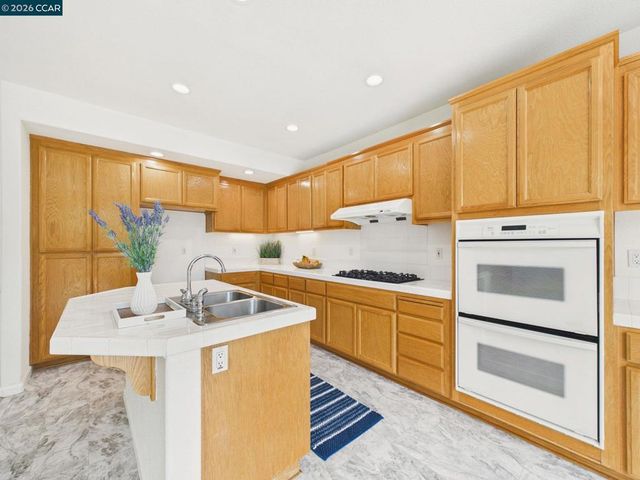 2072 Schell Mountain Way, Antioch, CA 94531