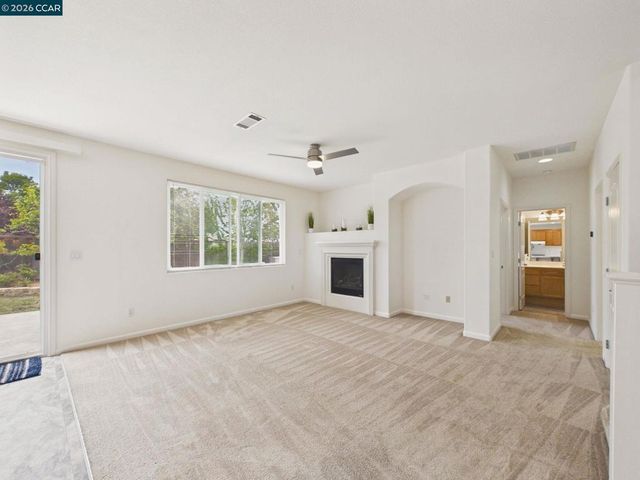 2072 Schell Mountain Way, Antioch, CA 94531