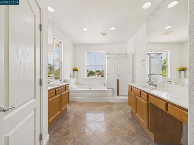 2072 Schell Mountain Way, Antioch, CA 94531