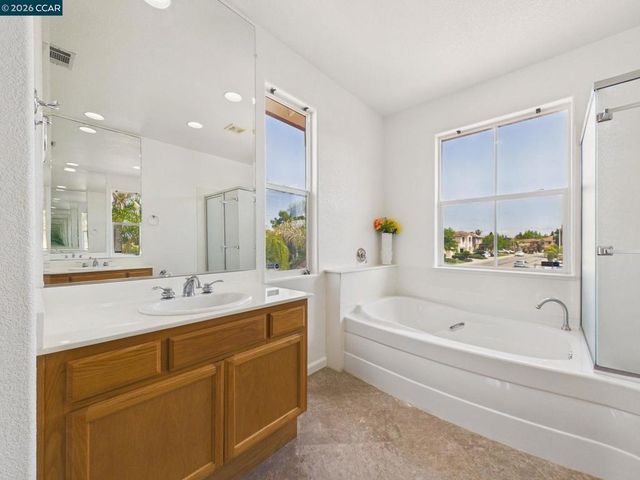 2072 Schell Mountain Way, Antioch, CA 94531