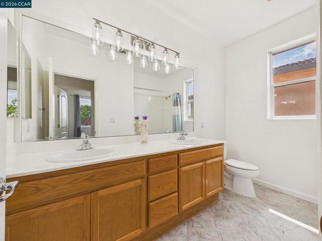 2072 Schell Mountain Way, Antioch, CA 94531