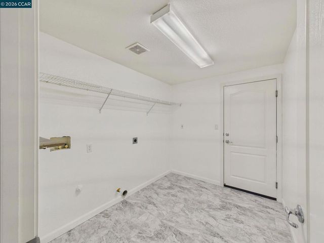 2072 Schell Mountain Way, Antioch, CA 94531