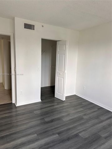 9640 NW 2nd Street 5-306, Pembroke Pines, FL 33024