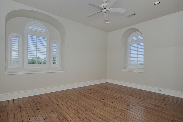 30 East Bay Boulevard, The Woodlands, TX 77380