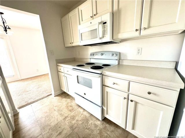 208 Waterdown Drive 10, Fayetteville, NC 28314