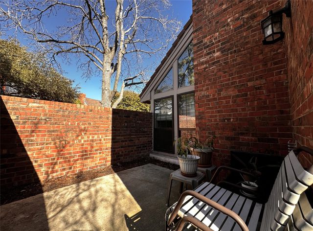 18240 Midway Road 902, Dallas, TX 75287