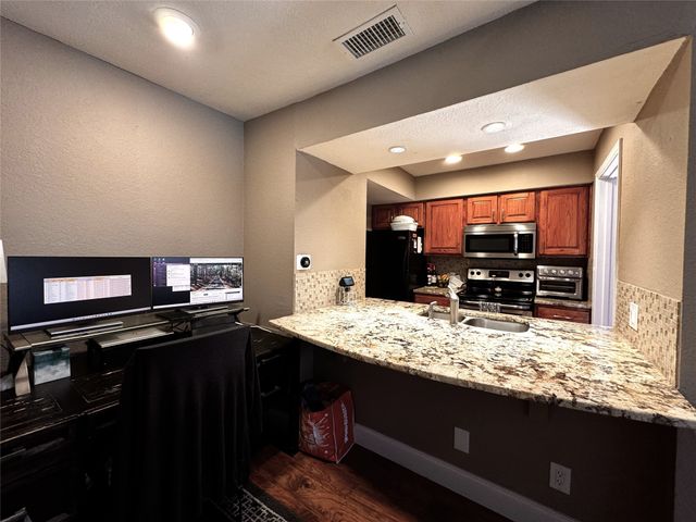 18240 Midway Road 902, Dallas, TX 75287