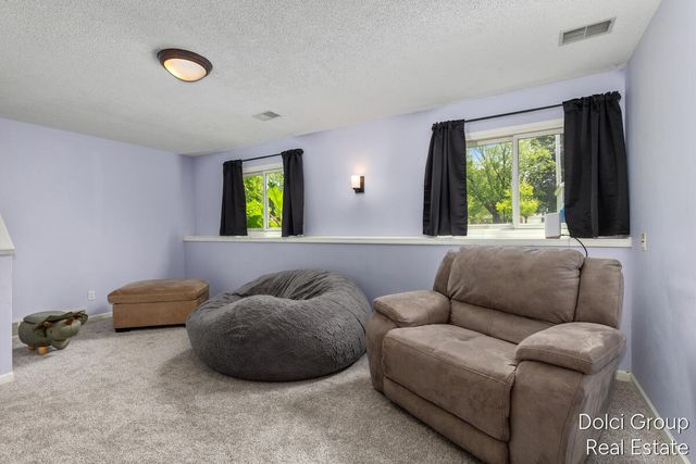 233 Jennifer Lane, Holland, MI 49423