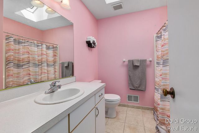 233 Jennifer Lane, Holland, MI 49423