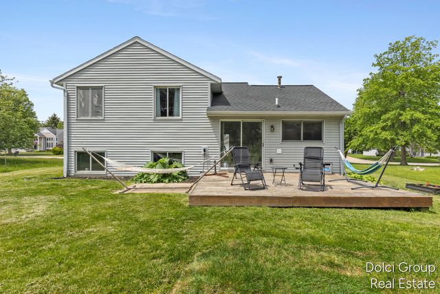 233 Jennifer Lane, Holland, MI 49423