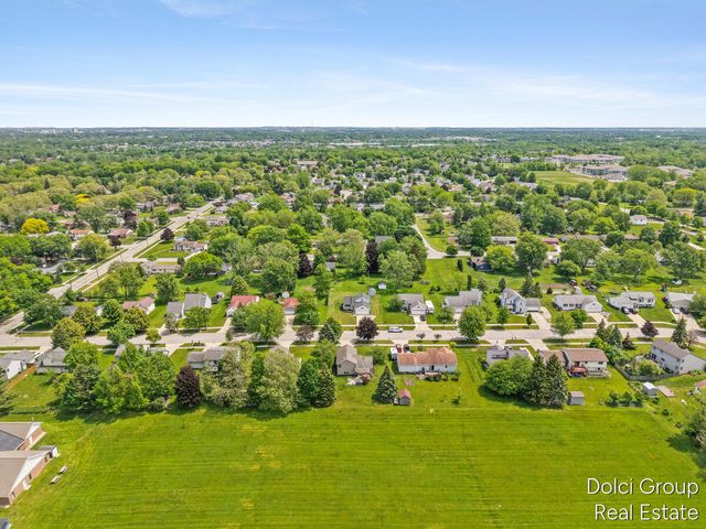 233 Jennifer Lane, Holland, MI 49423