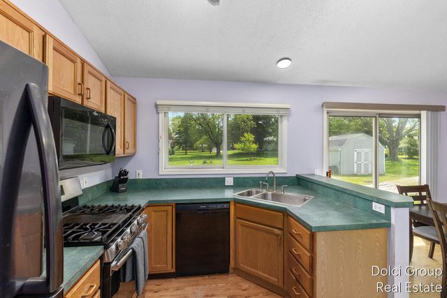 233 Jennifer Lane, Holland, MI 49423