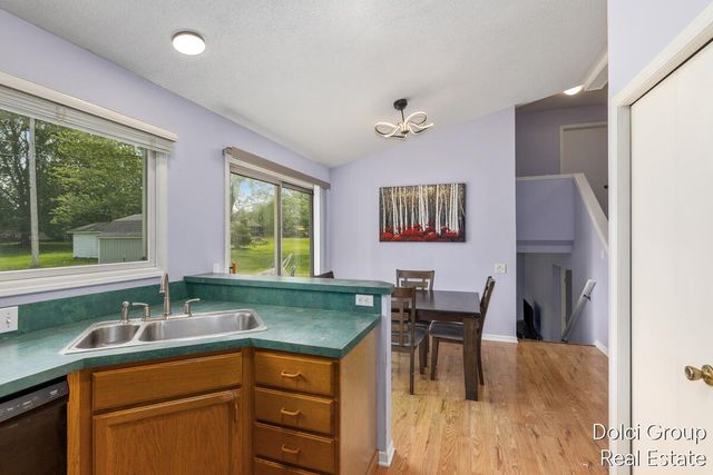 233 Jennifer Lane, Holland, MI 49423
