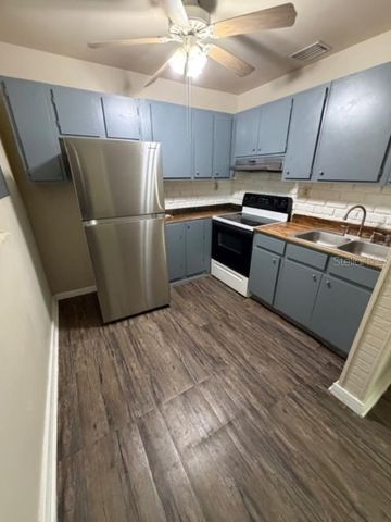 1810 E POINSETTIA AVENUE, Tampa, FL 33612