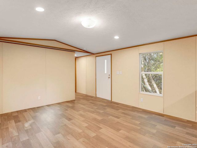 1230 Greenbriar, Canyon Lake, TX 78133