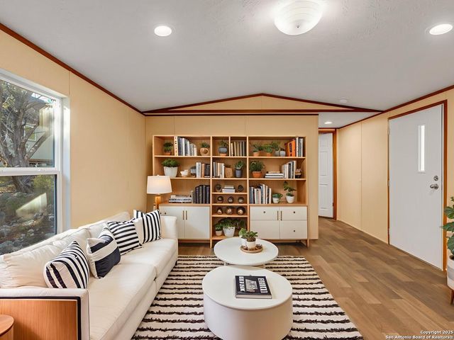 1230 Greenbriar, Canyon Lake, TX 78133