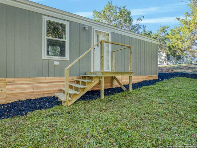 1230 Greenbriar, Canyon Lake, TX 78133