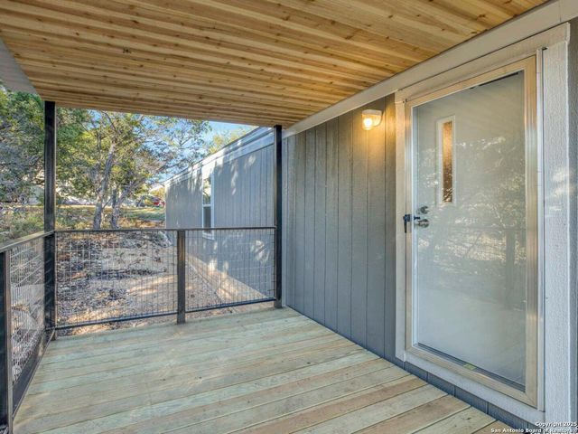 1230 Greenbriar, Canyon Lake, TX 78133