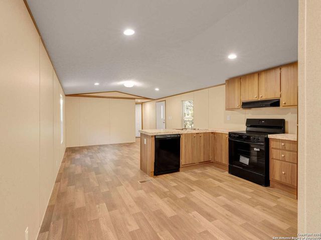 1230 Greenbriar, Canyon Lake, TX 78133