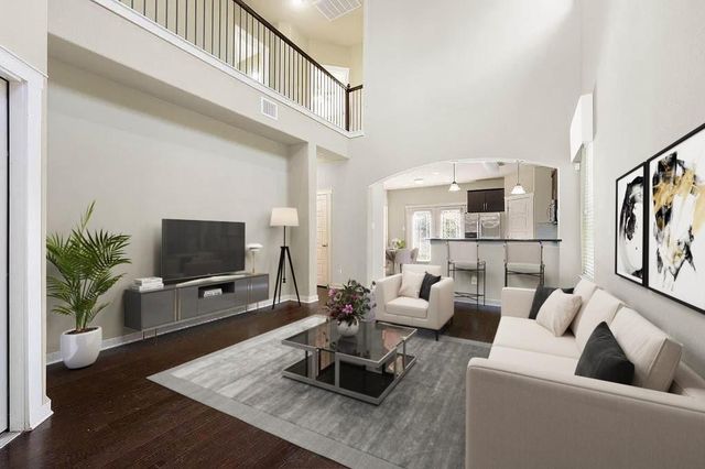 2001 Faro DR 4, Austin, TX 78741