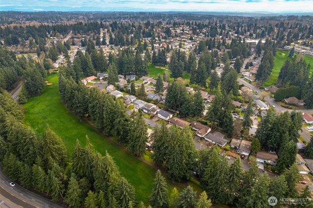 32135 32nd Avenue SW, Federal Way, WA 98023