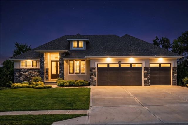 10139 N Kansas Court, Kansas City, MO 64155