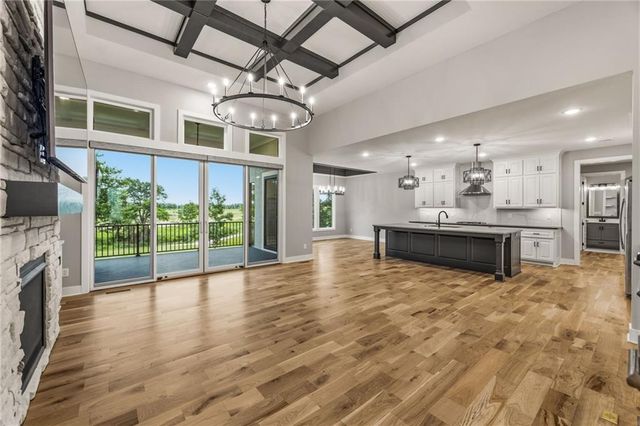 10139 N Kansas Court, Kansas City, MO 64155