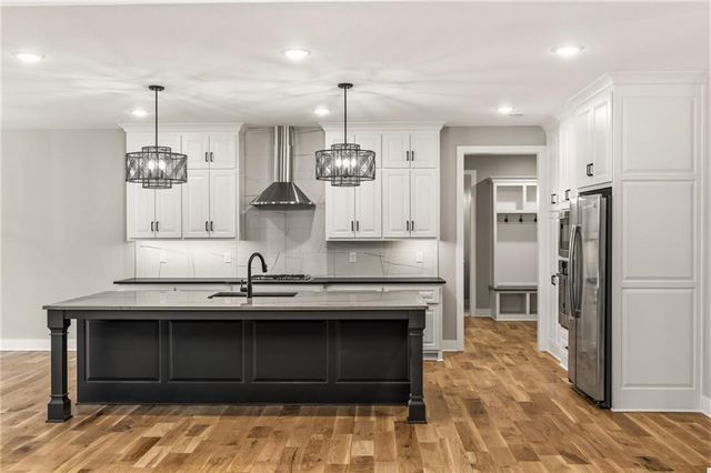 10139 N Kansas Court, Kansas City, MO 64155