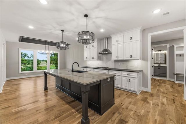 10139 N Kansas Court, Kansas City, MO 64155