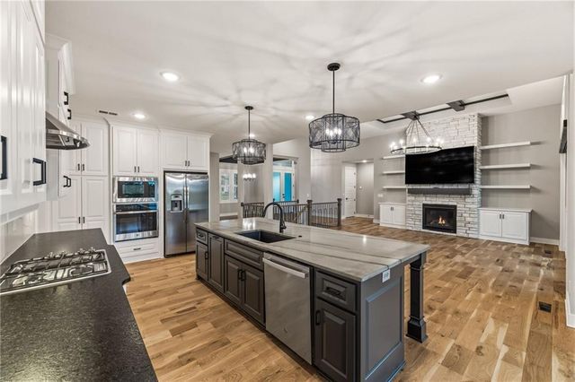10139 N Kansas Court, Kansas City, MO 64155