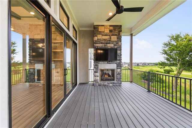10139 N Kansas Court, Kansas City, MO 64155