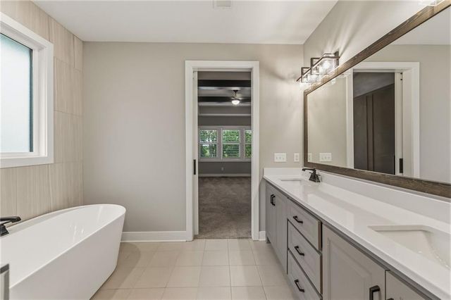 10139 N Kansas Court, Kansas City, MO 64155