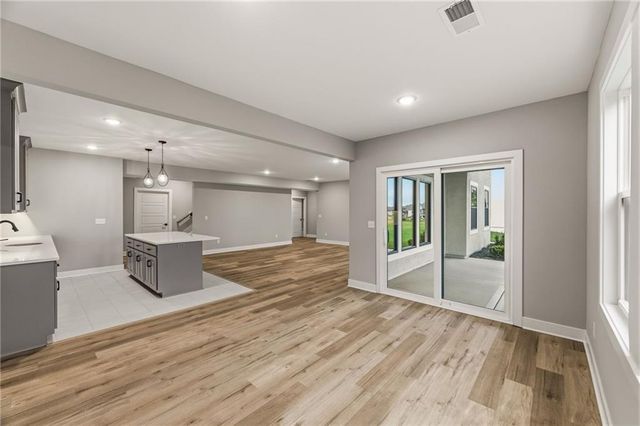 10139 N Kansas Court, Kansas City, MO 64155