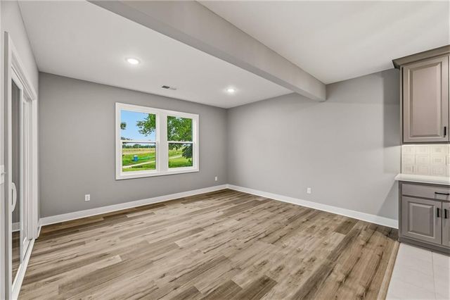 10139 N Kansas Court, Kansas City, MO 64155