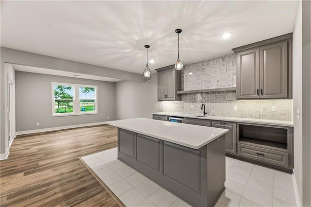 10139 N Kansas Court, Kansas City, MO 64155