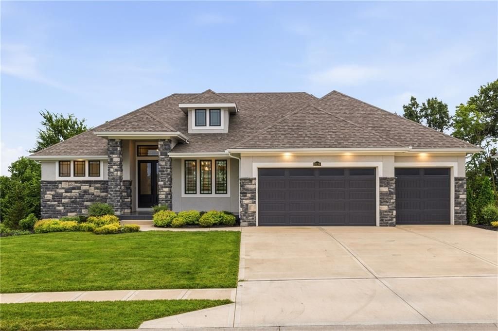 10139 N Kansas Court, Kansas City, MO 64155